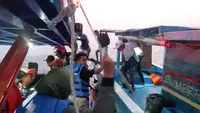 Cuaca Jadi Tantangan Evakuasi 26 Penumpang Kapal di Pulau Lancang