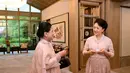 Dengan outfit yang sederhana, Peng Liyuan terlihat menawan dengan rambut disanggul dan poni depan [Dok. Sekretariat Presiden]