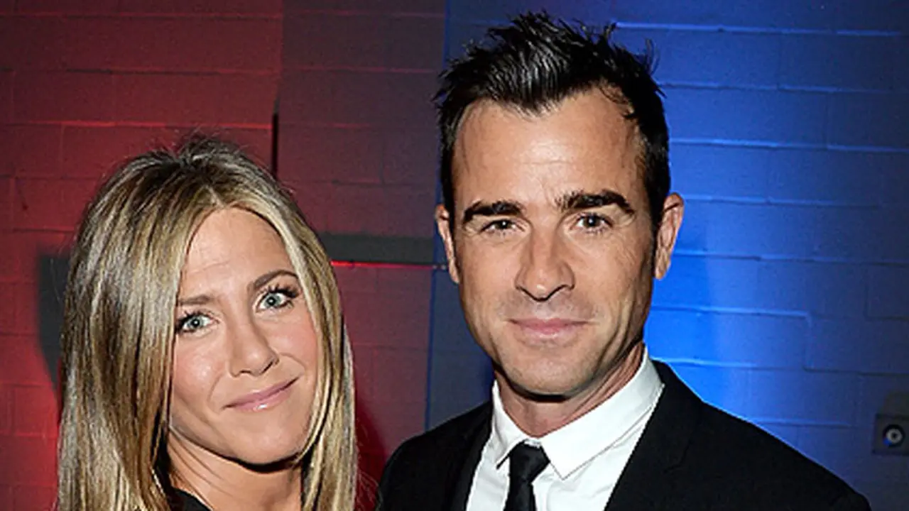 [Bintang] Jennifer Aniston dan Justin Theroux