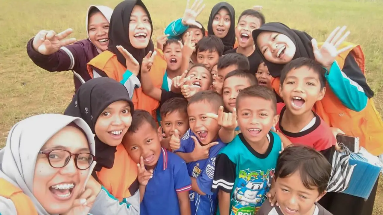 Potret keceriaan anak-anak korban gempa Banjarnegara di pengungsian. (Foto: Liputan6.com/BPBD BNA/Muhamad Ridlo)