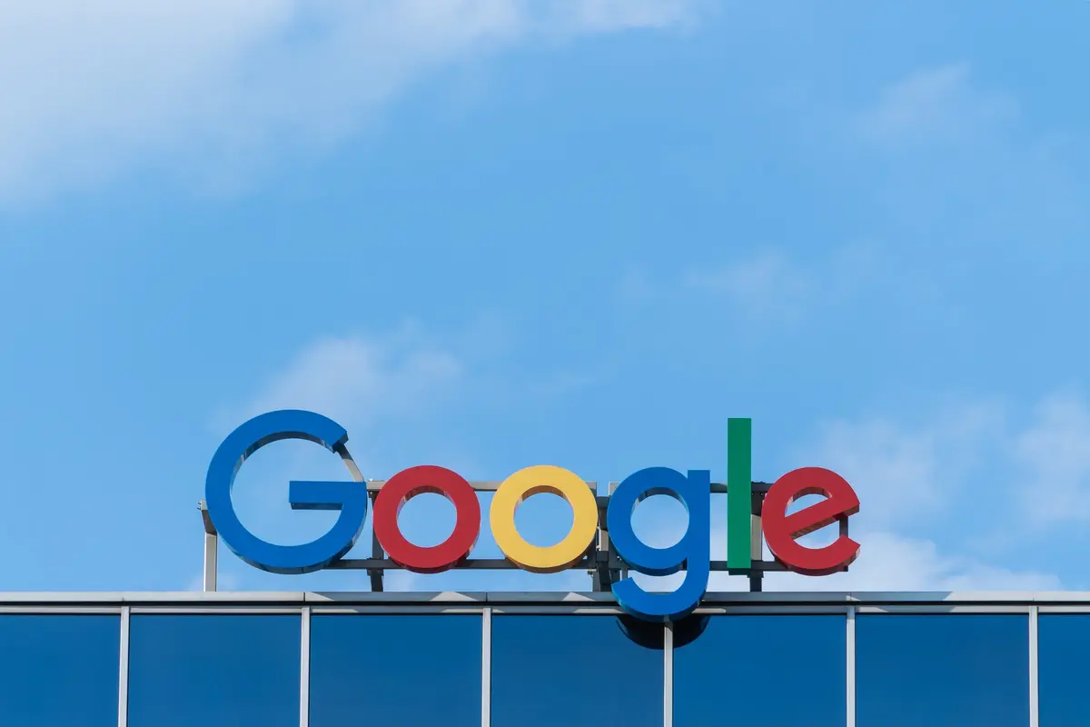 Google.   Pawel Czerwinski/Unsplash