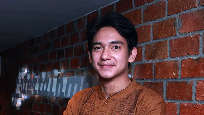 Adipati Dolken 