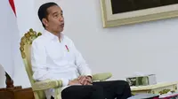 Presiden Joko Widodo melakukan video teleconference dengan Kabinet Indonesia Maju di Istana Kepresidenan Bogor, Jawa Barat, Senin (16/3/2020). Presiden Jokowi menginstruksikan percepatan agenda kerja semua kementerian. (Foto: Muchlis Jr - Biro Pers Sekretariat Presiden)