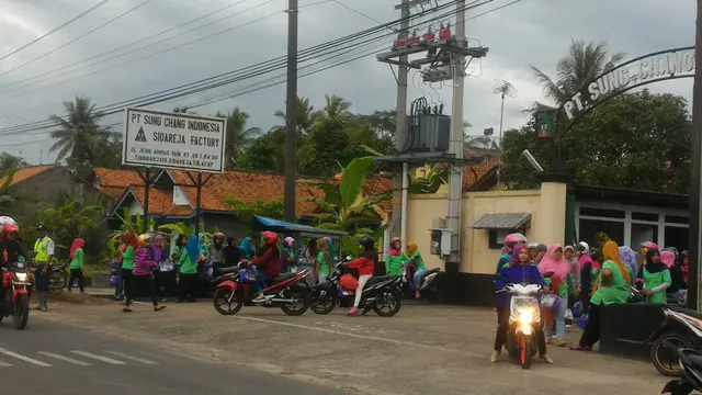 Perusahaan Penanaman Modal Asing (PMA) PT Sung Chang yang banyak menyerap tenaga kerja dalam negeri di Cilacap. (Foto: Liputan6.com/Muhamad Ridlo)