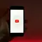 Komdigi Desak YouTube Perketat Pembatasan Usia Soal Iklan Vape