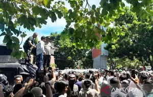 Warga Bentrok dengan Aparat di Hari Damai Aceh Dibebaskan
