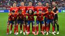 Para pemain starting XI Timnas Spanyol berfoto bersama jelang dimulainya laga matchday kedua Grup B Euro 2024 menghadapi Timnas Italia di Arena Aufschalke, Gelsenkirchen, Jerman, Kamis (20/6/2024). (AFP/Ozan Kose)