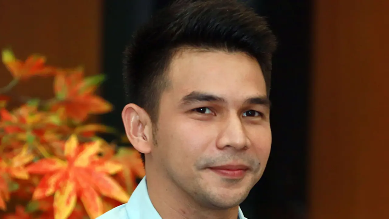 [Bintang] Jonathan Frizzy