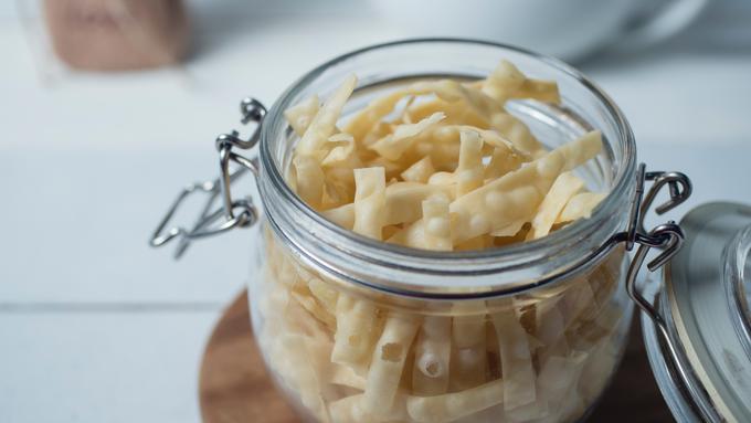 stik bawang renyah