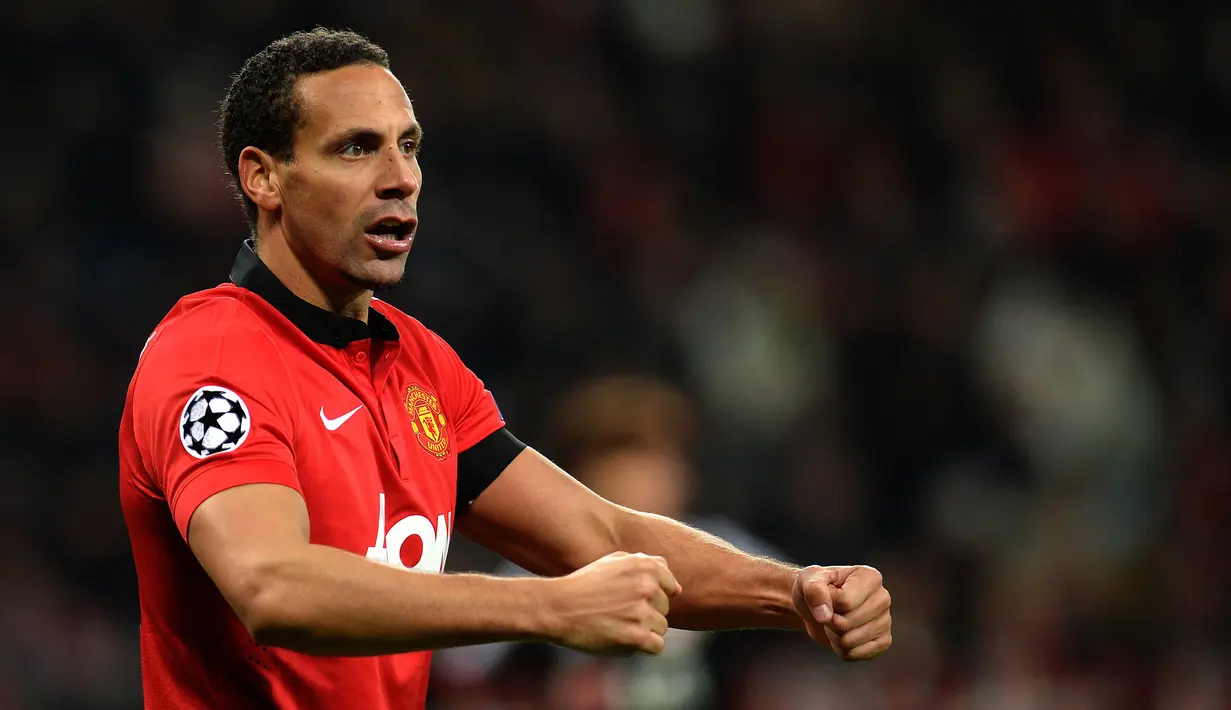 1. Rio Ferdinand (2002-2003) - Dari Leeds ke Manchester United dengan nilai transfer: 41,4 juta poundsterling. Nilai saat ini menurut data inflasi: 158,6 juta poundsterling. (AFP/Patrik Stollarz)