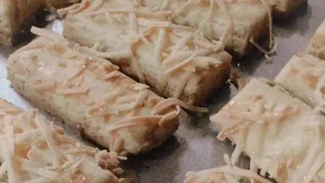 Kue Kering Keju Kastangel/@bake.everythingsweet