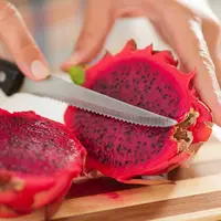 Banyak yang mengira, buah ini berasal dari Cina