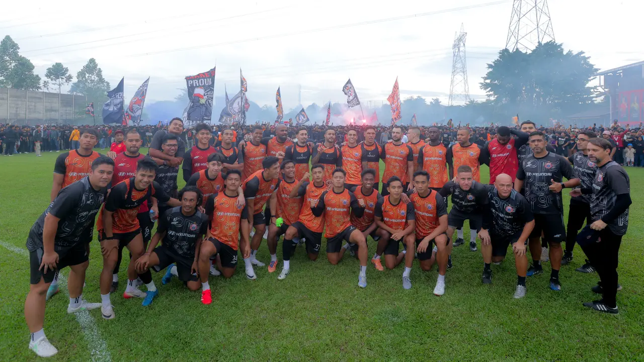 Beri Dukungan Jelang Lawan Persib Bandung, The Jakmania Geruduk Persija Training Ground