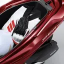 Bawa Raket Padel Naik Motor, Jangan Asal Taruh di Dek Kaki