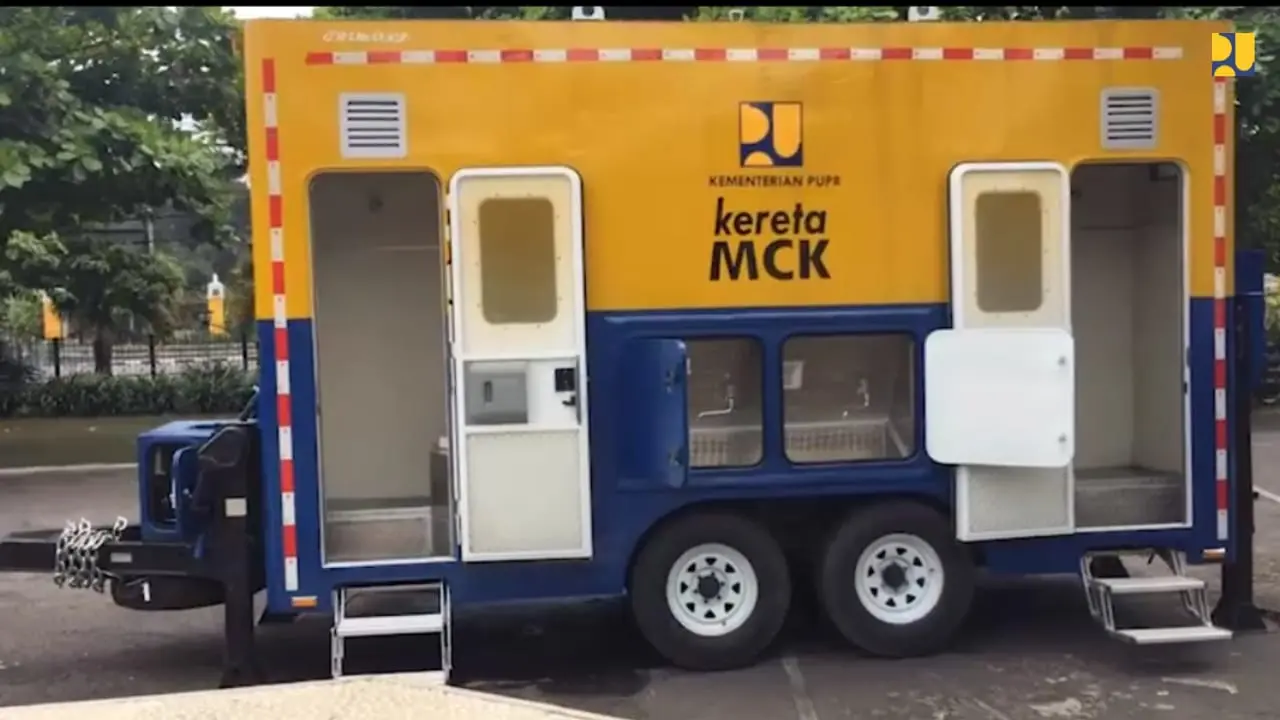 Kereta Mandi, Cuci, Kakus, dan Wastafel (Kereta MCK) untuk mendukung pemenuhan kebutuhan sanitasi dan air minum yang cepat, praktis, dan efisien.