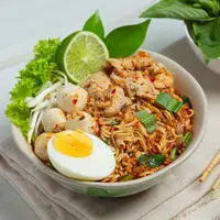 ilustrasi mi kuah pedas/copyright by 271 EAK MOTO (Shutterstock)