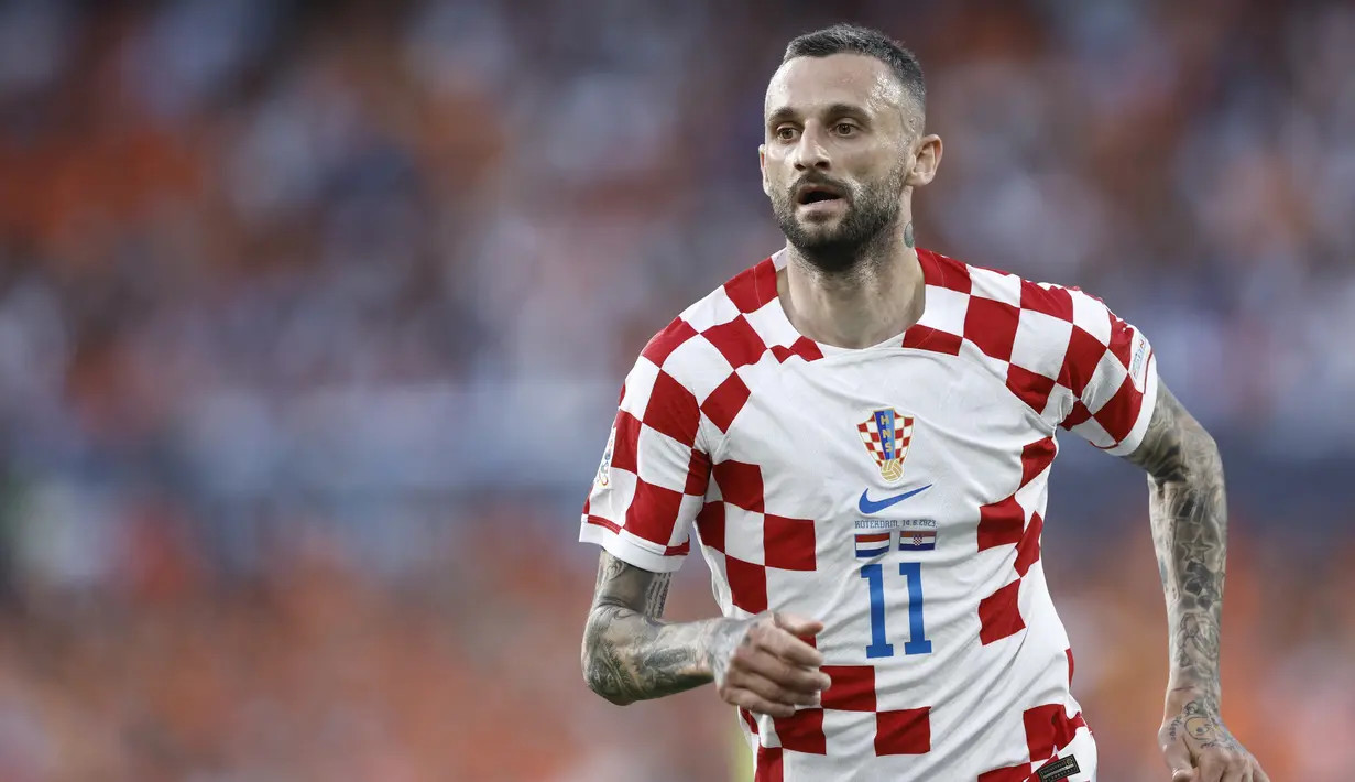 Pemain asal Kroasia itu dikontrak selama tiga tahun dengan nilai 100 juta euro atau sekitar Rp 1,7 triliun.  (AFP/Kenzo Tribouillard)