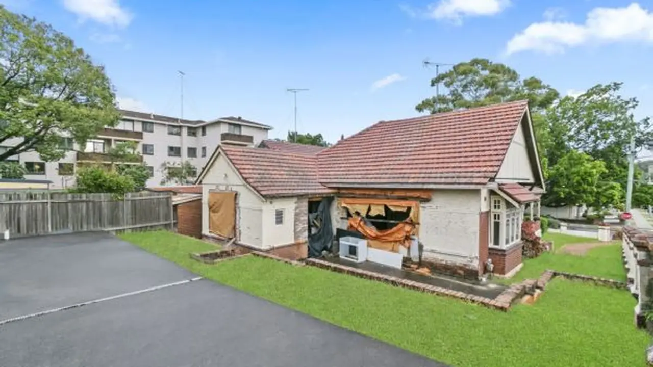 Rumah Tanpa Toilet, Listrik dan Air Ini Berhasil Terjual Rp 5 Miliar, Kok Bisa?