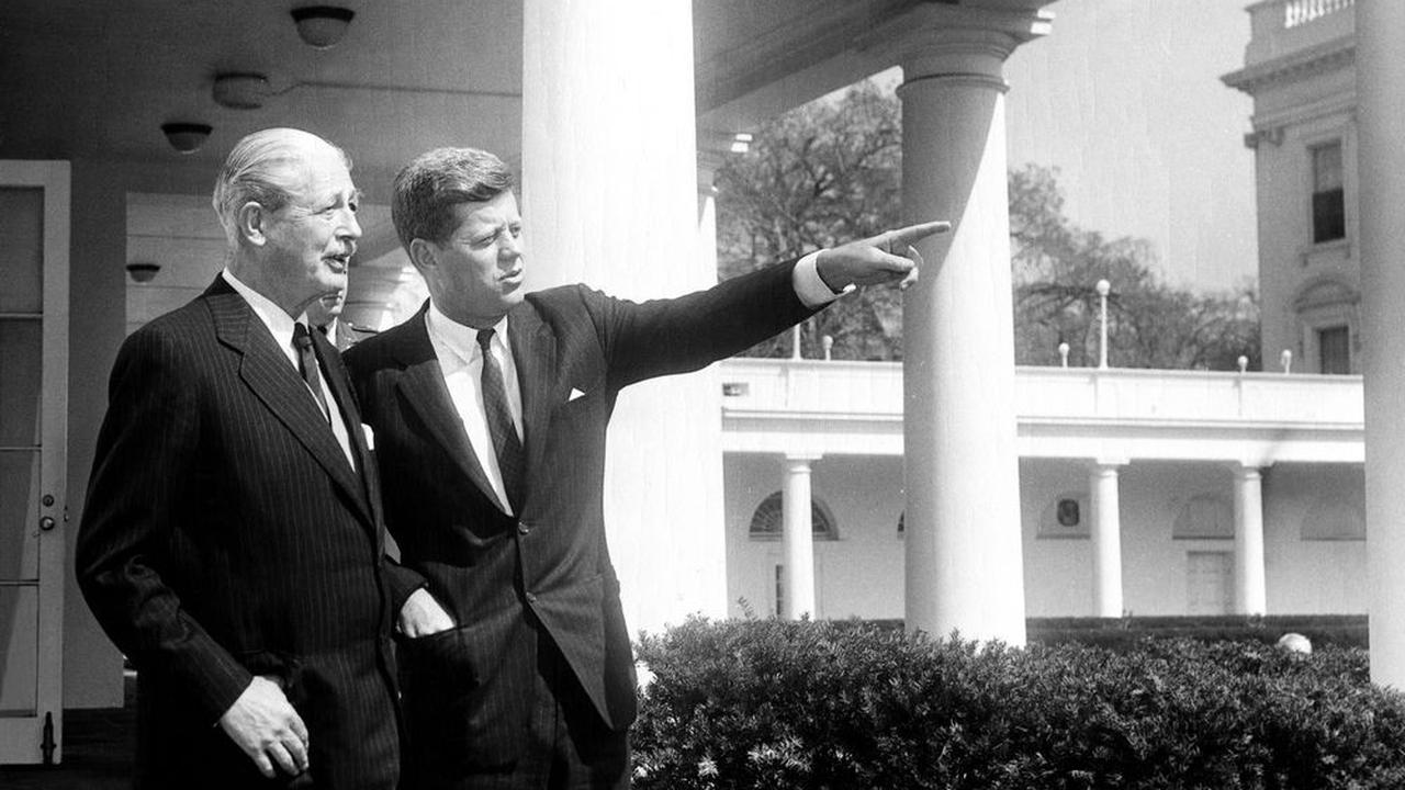 Presiden John F. Kennedy dan PM Harold Macmillan