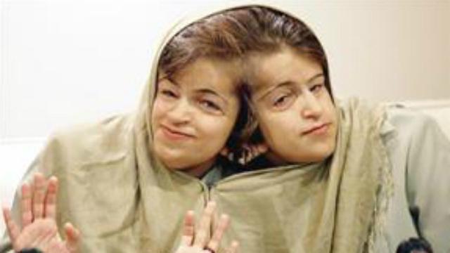 Ladan dan Laleh Bijani (AFP / Roslan Rahman)