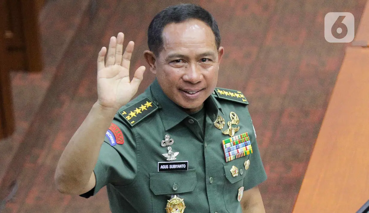Agus Subiyanto tiba di gedung DPR sekitar pukul 09.41 WIB. (Liputan6.com/Herman Zakharia)