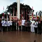 Dalam rangka memperingati Hari Lahir Pancasila, sejumlah pejabat dan tokoh Kalimantan Tengah menyatakan persatuan dan kesatuan di Tugu Sukarno, Kota Palangkaraya. (Liputan6.com/Rajana K)