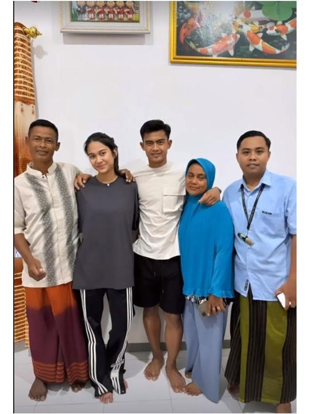 6 Potret Azizah Salsha Bareng Keluarga Arhan saat Mudik ke Blora, Disambut Hangat