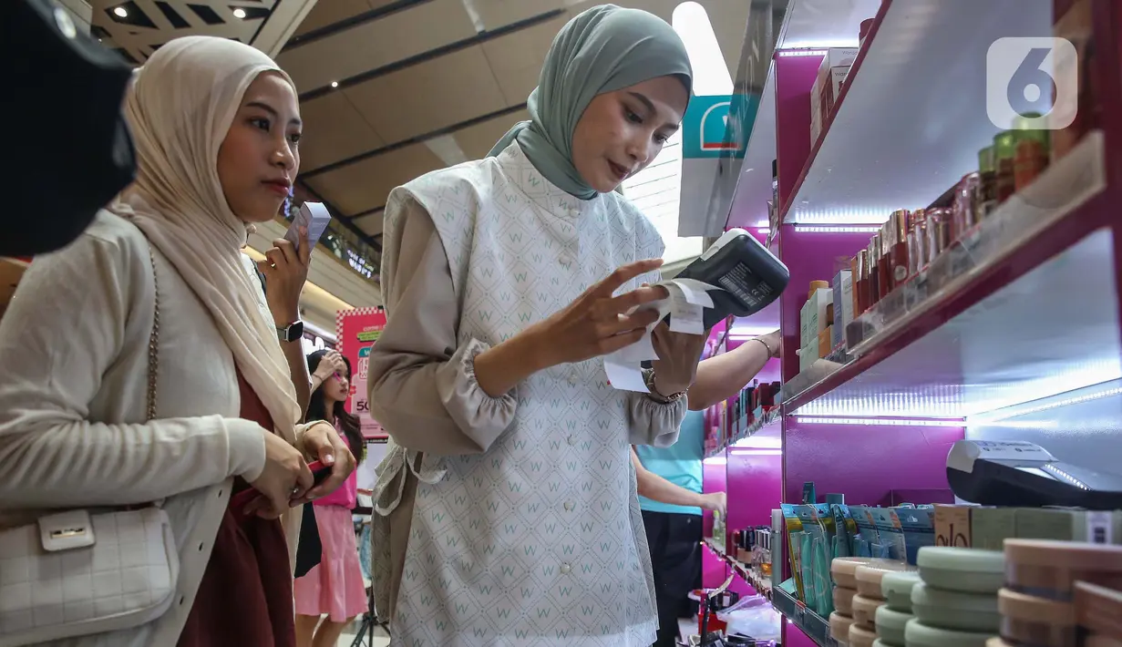 BeautyFest Asia 2025 terbagi dalam beberapa area yang menawarkan berbagai merek skincare, makeup, parfum, hair care, serta aktivitas seru lainnya. (Liputan6.com/Angga Yuniar)