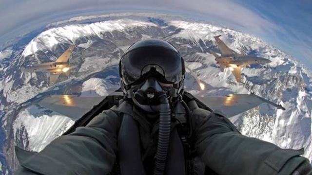 5  Foto selfie Ekstrim di Dunia