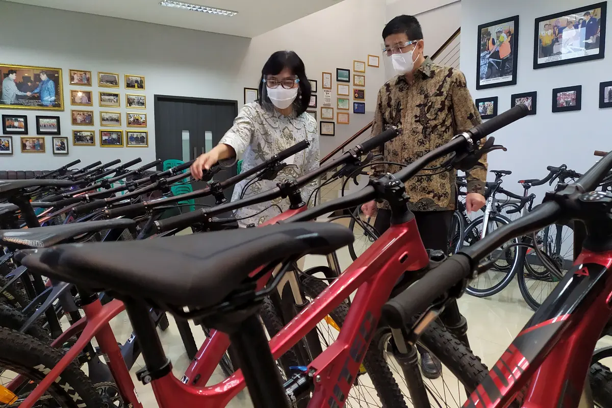 Direktur Jenderal Industri Kecil, Menengah dan Aneka (IKMA) Kementerian Perindustrian Gati Wibawaningsih menghadiri MoU dan MOA dalam rangka Penguatan Peran IKM dan Industri Sepeda di Bogor, Kamis (3/12/2020).