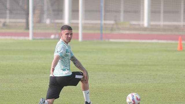 Calvin Verdonk latihan Timnas Indonesia