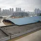 Sebuah pasar yang sebagian terendam air bah di bagian Chuqimen Sungai Yangtze di Kota Chongqing, China barat daya (18/8/2020). Kota Chongqing dilanda banjir parah. Status tanggap darurat Level I dikeluarkan pada Selasa (18/8) untuk pengendalian banjir. (Xinhua/Huang Wei)
