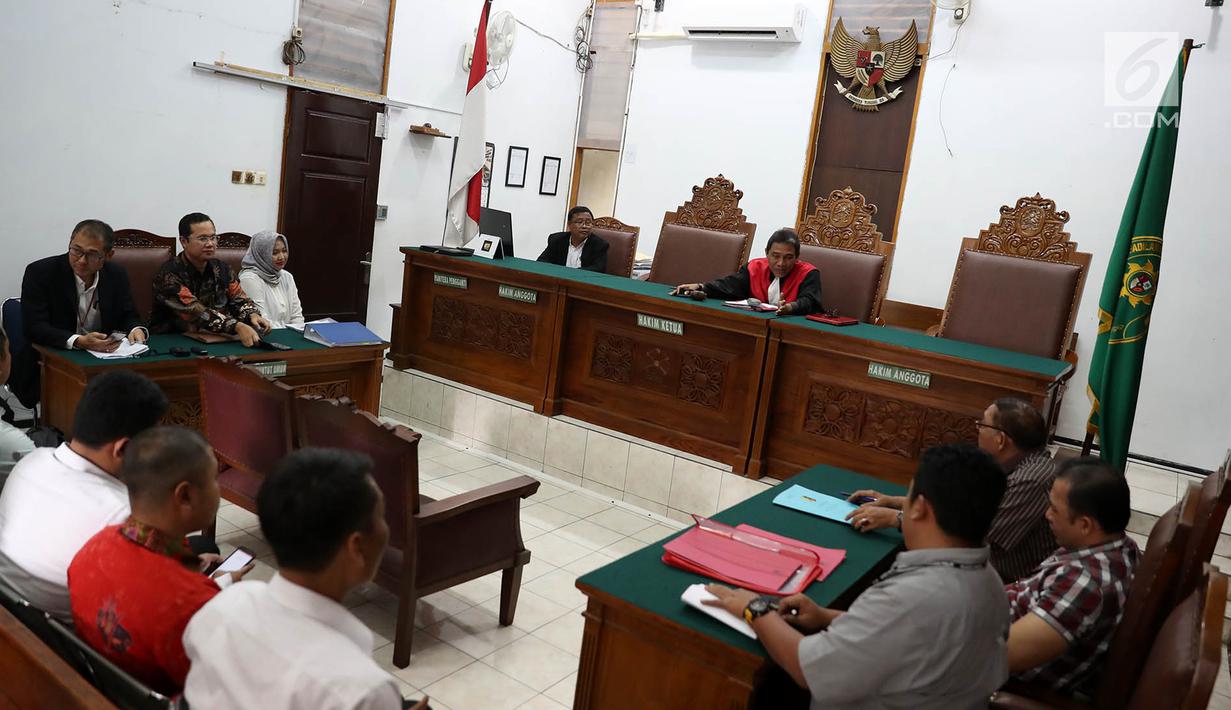 Suasana sidang praperadilan yang dilayangkan pemilik kapal pesiar mewah Equanimity, Equanimity Cayman terhadap Bareskrim Polri di PN Jakarta Selatan, Senin (9/4). Kapal pesir mewah itu disita karena menjadi buronan FBI. (Liputan6.com/Immanuel Antonius)