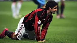 Alexandre Pato meringis kesakitan ketika AC Milan menjamu Palermo pada laga Serie A di San Siro, Milan, 10 November 2010. AFP PHOTO/OLIVIER MORIN