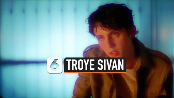 VIDEO: Troye Sivan Rilis 2 Versi Single 'Easy', Apa Bedanya?