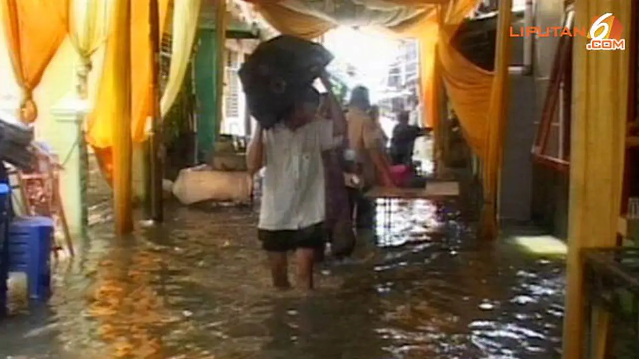 banjir-rob-131018d.jpg