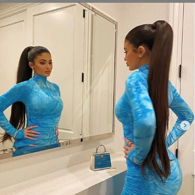 Kylie Jenner pamer tas imut seharga miliaran rupiah