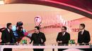 <p>(ki-ka)&nbsp;Presenter, Rendra Soedjono, Ketua Umum PSSI, Erick Thohir, Komentator, M Kusnaeni,&nbsp; dan mantan pemain Timnas Indonesia, Bambang Pamungkas,&nbsp;menjadi pembicara dalam acara&nbsp;Drawing Piala Dunia U-17 2023 di Studio 2 Indosiar, Jakarta, Jumat (15/9/2023). (Bola.com/Bagaskara Lazuardi)</p>