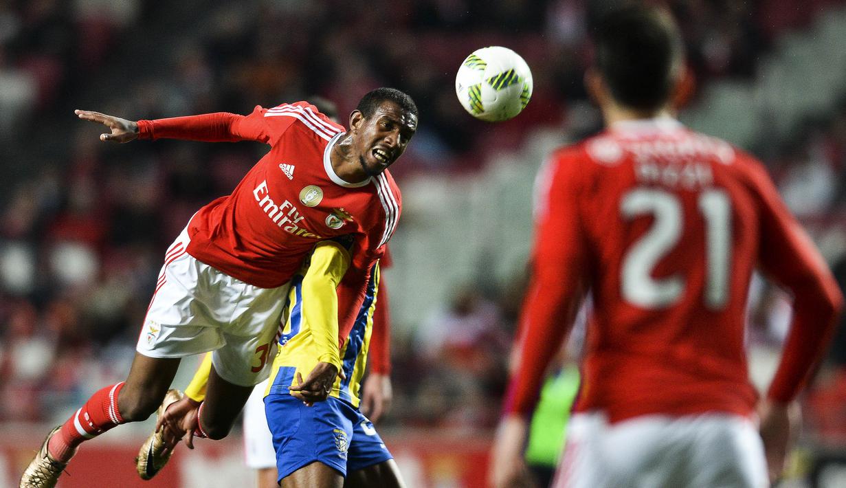 Guna mendapatkan Anderson Talisca, Manchester United diminta untuk menyediakan dana sebesar 22 juta poundsterling. (AFP/Patricia De Melo Moreira)