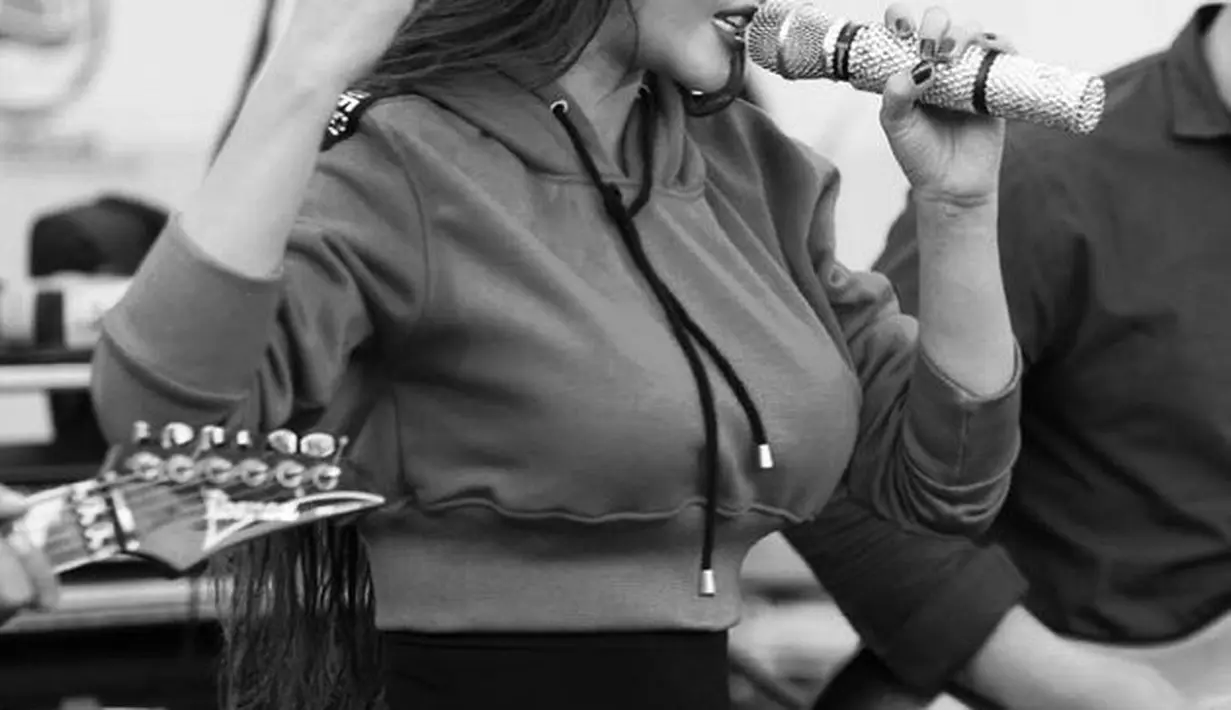 Nita Thalia berjuang untuk kesembuhan kerusakan saraf (Instagram/nitatalia.real)