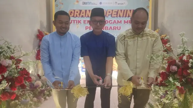 Peresmian Butik Emas Pekanbaru oleh petinggi dari PT Antam Tbk.