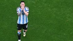 Pertandingan Messi bersama Argentina kali ini sangat dinantikan mengingat ini mungkin Piala Dunia terakhir bagi La Pulga. Namun penampilannya kali ini tidak maksimal dan Argentina harus menelan kekalahan dari Arab Saudi 1-2. (AFP/Antonin Thullier)
