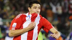 Selebrasi striker Paraguay Oscar Cardozo di adu penalti lawan Jepang pada babak perdelapan final PD 2010 di Loftus Versfeld Stadium, Pretoria, 29 Juni 2010. Paraguay unggul 5-3. AFP PHOTO / PIERRE-PHILIPPE MARCOU 