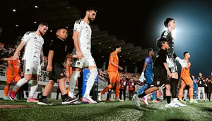 Lakukan 9 Saves saat Debut Bersama Persija, Nadeo Argawinata Langsung Alihkan Fokus ke Persib