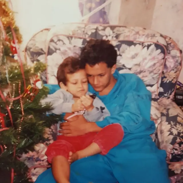 6 Potret Masa Kecil Dimas Beck, Gemas Banget