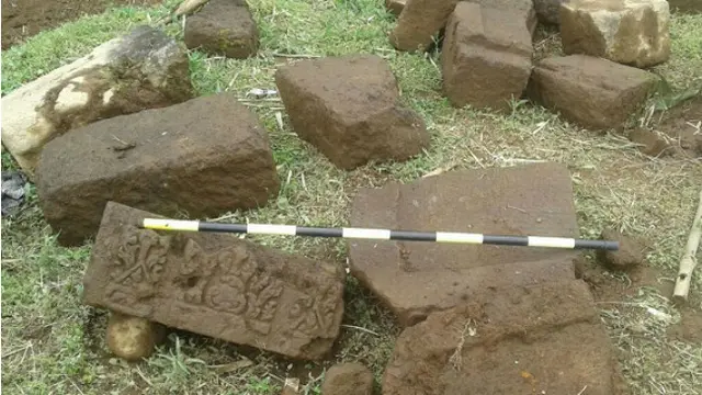 Ditemukan Fragmen Struktur Candi di Lereng Gunung Sindoro