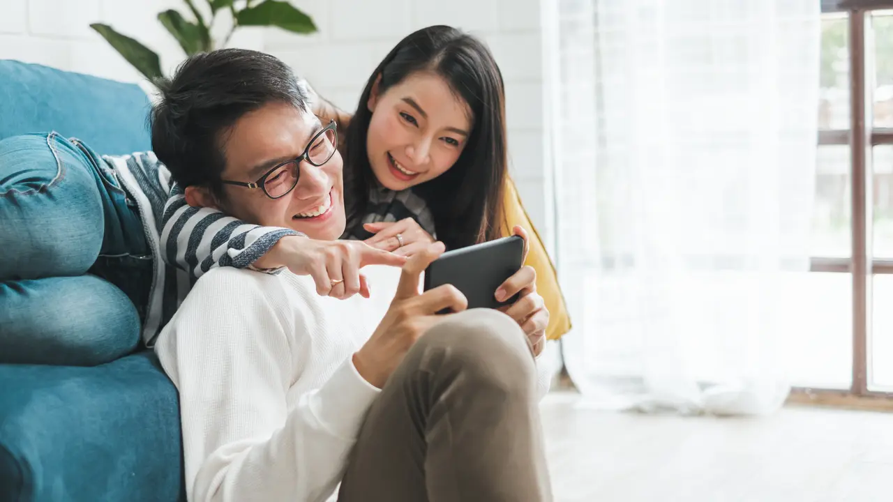 pasangan cinta