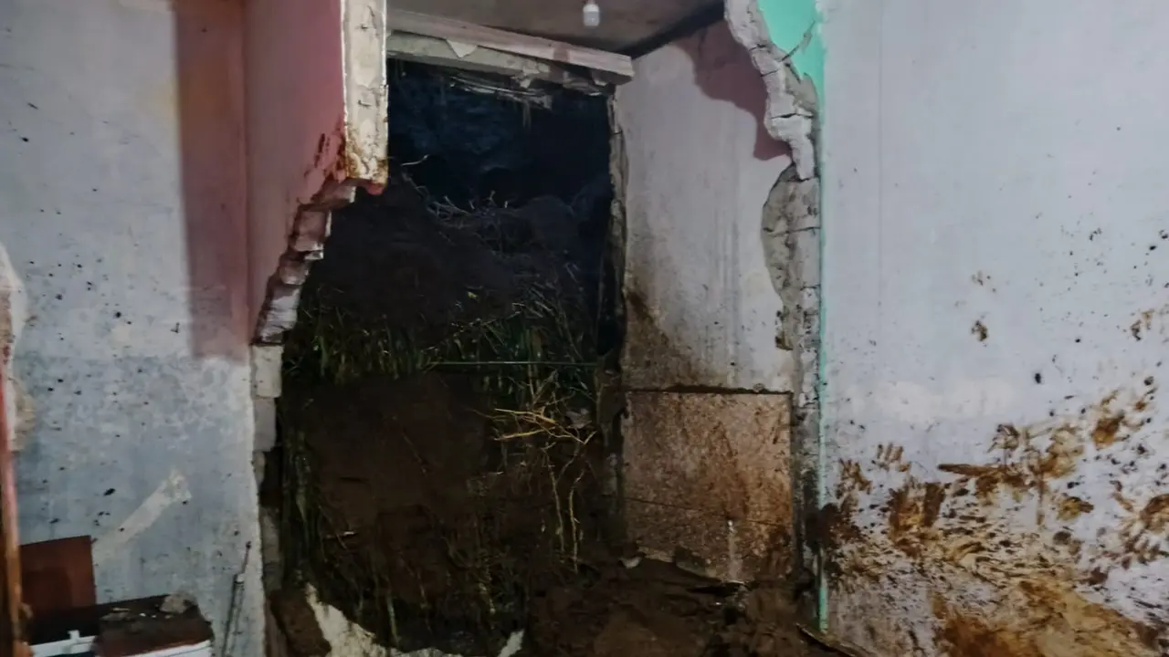 Tebing Longsor di Perumahan Sukabumi Satu Orang Meninggal, BPBD: Waspada Longsor Susulan