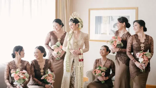 Febby Rasta saat Jadi Bridesmaid Valerie Tifanka. [@syelamarariamakeup]