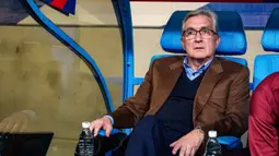 Pelatih China, Branko Ivankovic saat bertanding melawan Timnas Indonesia pada laga lanjutan putaran ketiga Grup C Kualifikasi Piala Dunia 2026 di Qingdao Youth Stadium, Qingdao, China, Selasa (15/10/2024). (AFP)